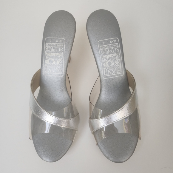 Vintage 1960s Island Slipper Wood Heel Sandals Silver Clear - Picture 5 of 6